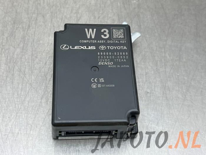 Gebruikte Computer Diversen Toyota Yaris Cross (PB1/PJ1) 1.5 12V Hybrid 130 Prijs € 52,45 Margeregeling aangeboden door Japoto Parts B.V.