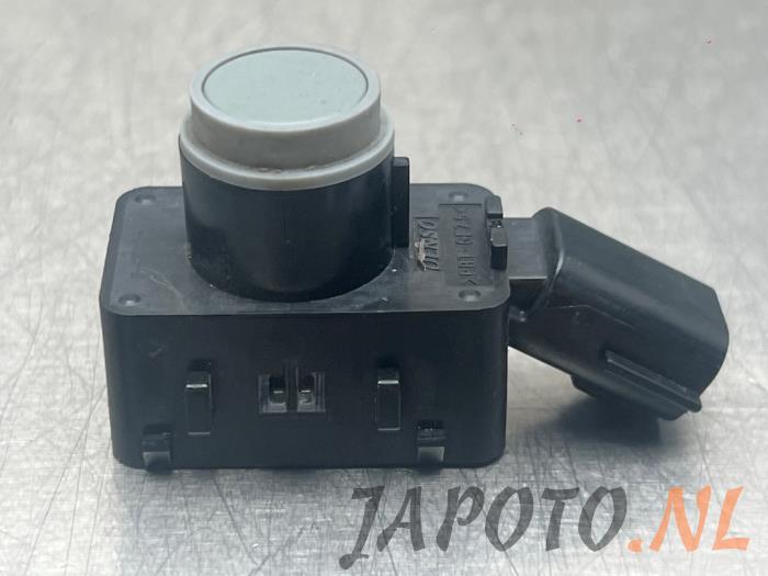 Gebruikte Sensor PDC Toyota RAV4 (A5) 2.5 Hybrid 16V AWD Prijs € 52,50 Margeregeling aangeboden door Japoto Parts B.V.