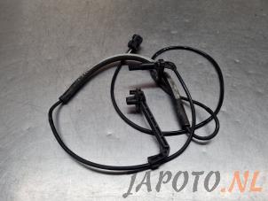 Gebruikte ABS Sensor Toyota RAV4 (A5) 2.5 Hybrid 16V AWD Prijs € 26,20 Margeregeling aangeboden door Japoto Parts B.V.