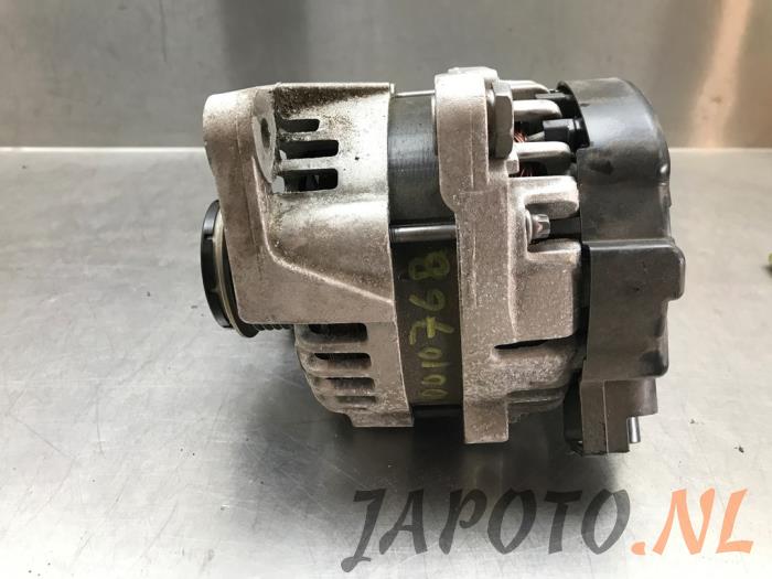 Dynamo van een Kia Rio IV (YB) 1.0i T-GDi 120 12V 2017