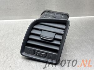 Gebruikte Luchtrooster Dashboard Mazda CX-5 I (KE,GH) 2.2 Skyactiv D 150 16V 4WD Prijs € 20,95 Margeregeling aangeboden door Japoto Parts B.V.