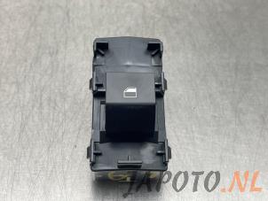 Gebruikte Elektrisch Raam Schakelaar Kia Niro II (SG) 1.6 GDI Hybrid Prijs € 24,95 Margeregeling aangeboden door Japoto Parts B.V.