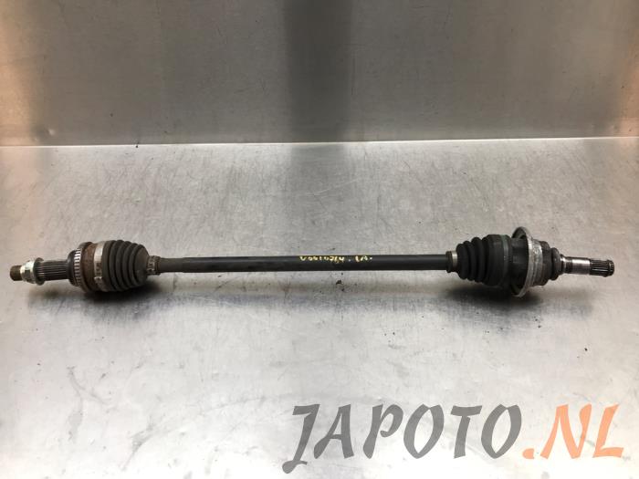 Gebruikte Aandrijfas links-achter Mazda CX-5 I (KE,GH) 2.2 Skyactiv D 150 16V 4WD Prijs € 104,95 Margeregeling aangeboden door Japoto Parts B.V.