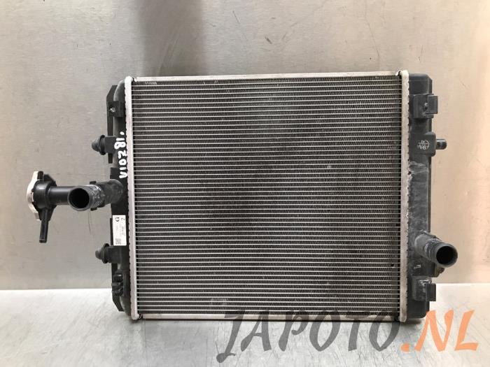 Gebruikte Radiateur Toyota Aygo (B40) 1.0 12V VVT-i Prijs € 41,99 Margeregeling aangeboden door Japoto Parts B.V.