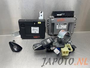 Gebruikte Kontaktslot + computer Hyundai i30 (GDHB5) 1.6 GDI Blue 16V Prijs € 209,95 Margeregeling aangeboden door Japoto Parts B.V.