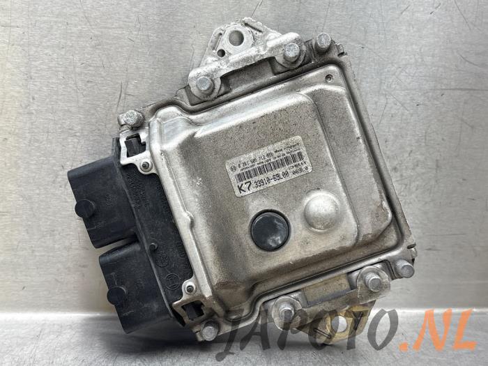 Kontaktslot + computer van een Suzuki Swift (ZA/ZC/ZD) 1.2 16V 2011