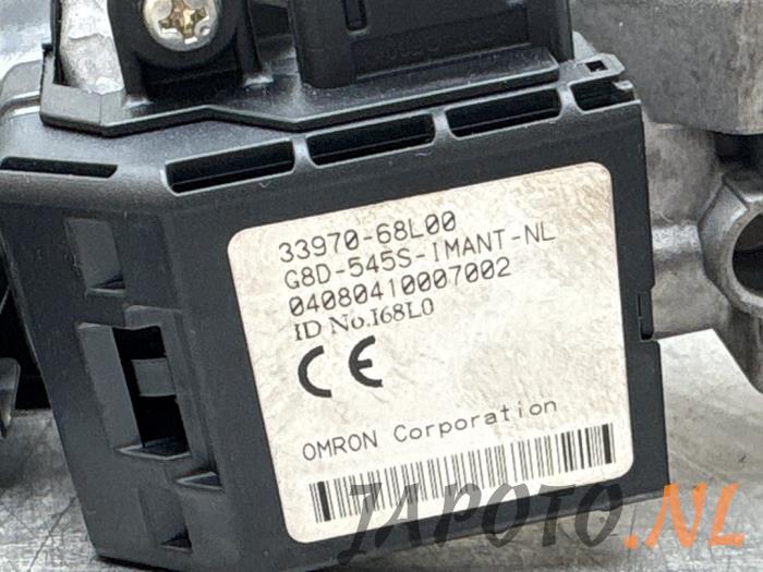 Kontaktslot + computer van een Suzuki Swift (ZA/ZC/ZD) 1.2 16V 2011