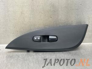 Gebruikte Elektrisch Raam Schakelaar Nissan Pulsar (C13) 1.5 dCi DPF Prijs € 26,20 Margeregeling aangeboden door Japoto Parts B.V.