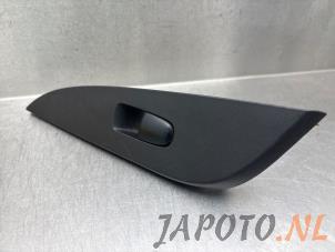 Gebruikte Elektrisch Raam Schakelaar Nissan Pulsar (C13) 1.5 dCi DPF Prijs € 15,70 Margeregeling aangeboden door Japoto Parts B.V.