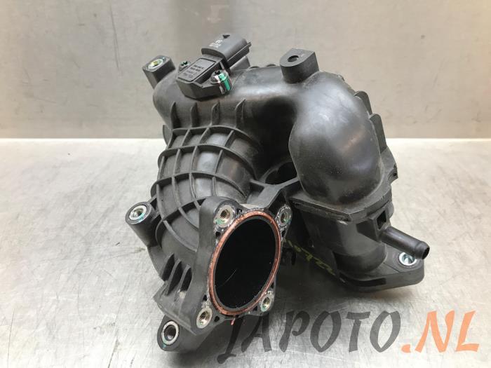 Gebruikte Inlaatspruitstuk Kia Rio IV (YB) 1.0i T-GDi 100 12V Prijs € 104,95 Margeregeling aangeboden door Japoto Parts B.V.