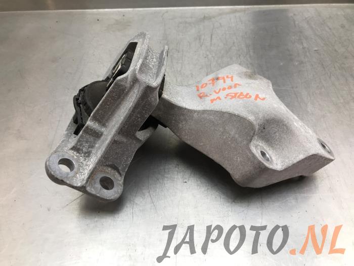 Gebruikte Motorrubber Nissan Micra (K14) 0.9 IG-T 12V Prijs € 26,20 Margeregeling aangeboden door Japoto Parts B.V.