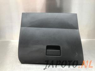 Gebruikte Dashboardkastje Mazda CX-3 (DJ/DK) 1.5 Skyactiv D 105 16V Prijs € 78,74 Margeregeling aangeboden door Japoto Parts B.V.