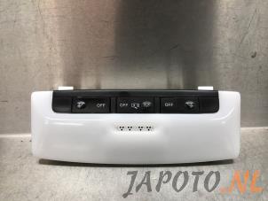 Gebruikte Binnenverlichting voor Nissan Leaf (ZE1) 39/40kWh Prijs € 36,70 Margeregeling aangeboden door Japoto Parts B.V.