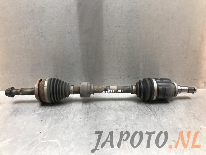Gebruikte Steekas links-voor Toyota Avensis Wagon (T27) 1.8 16V VVT-i Prijs € 52,45 Margeregeling aangeboden door Japoto Parts B.V.