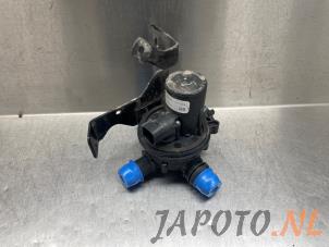 Gebruikte Koelvloeistof pomp Chevrolet Volt 1.4 16V Prijs € 78,70 Margeregeling aangeboden door Japoto Parts B.V.