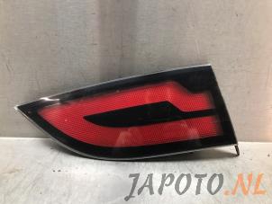 Gebruikte Reflector achterklep links Chevrolet Volt 1.4 16V Prijs € 104,95 Margeregeling aangeboden door Japoto Parts B.V.