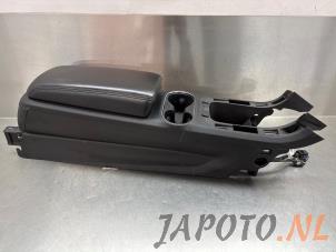 Gebruikte Armleuning Chevrolet Volt 1.4 16V Prijs € 104,95 Margeregeling aangeboden door Japoto Parts B.V.