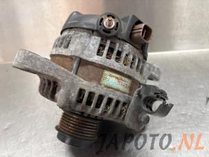 Gebruikte Dynamo Toyota Yaris II (P9) 1.8 16V VVT-i TS Prijs € 104,95 Margeregeling aangeboden door Japoto Parts B.V.