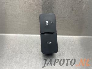 Gebruikte Schakelaar ESP Chevrolet Volt 1.4 16V Prijs € 20,95 Margeregeling aangeboden door Japoto Parts B.V.