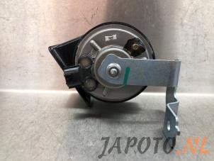 Gebruikte Toeter Hyundai Kona (SX2) 1.6 GDi HEV 16V Prijs € 26,20 Margeregeling aangeboden door Japoto Parts B.V.