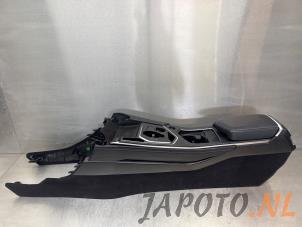 Gebruikte Middenconsoles Lynk &amp; Co 01 1.5 Prijs € 183,70 Margeregeling aangeboden door Japoto Parts B.V.