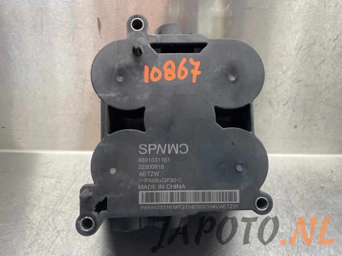 Gebruikte Start/stop condensator Lynk &amp; Co 01 1.5 Prijs € 157,45 Margeregeling aangeboden door Japoto Parts B.V.