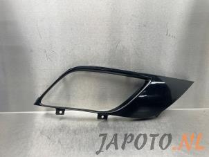Gebruikte Afdekplaat mistlamp rechts Kia Niro I (DE) 1.6 GDI Hybrid Prijs € 36,70 Margeregeling aangeboden door Japoto Parts B.V.