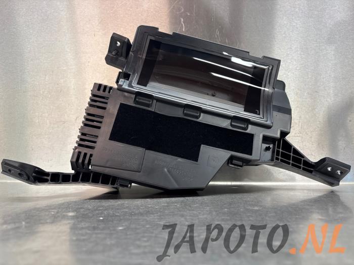 Gebruikte Head-up display Toyota Prius (ZVW5) 1.8 16V Hybrid Prijs € 262,49 Margeregeling aangeboden door Japoto Parts B.V.