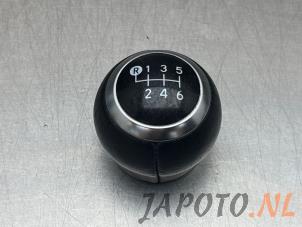 Gebruikte Pookknop Toyota Yaris IV (P21/PA1/PH1) 1.5 12V VVT-i Prijs € 24,95 Margeregeling aangeboden door Japoto Parts B.V.