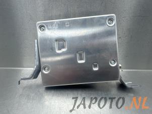 Gebruikte Emergency module Toyota Yaris IV (P21/PA1/PH1) 1.5 12V VVT-i Prijs € 157,45 Margeregeling aangeboden door Japoto Parts B.V.