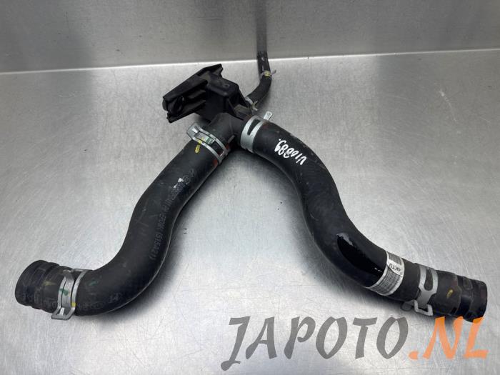 Gebruikte Intercooler Buis Hyundai i30 Wagon (PDEF) 1.4 T-GDI 16V Prijs € 78,70 Margeregeling aangeboden door Japoto Parts B.V.