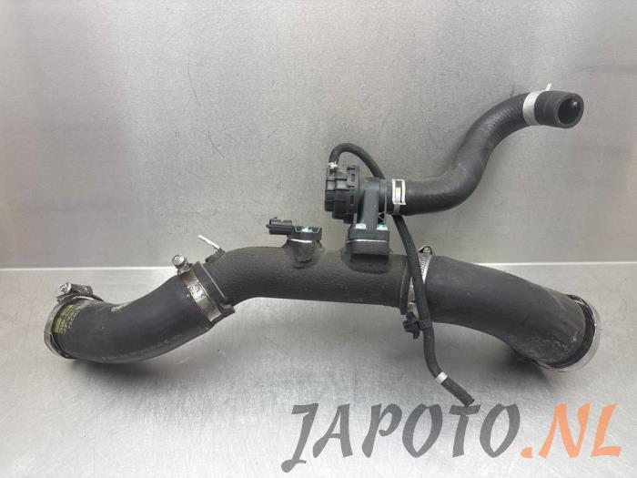 Gebruikte Intercooler Buis Hyundai i30 Wagon (PDEF) 1.4 T-GDI 16V Prijs € 78,70 Margeregeling aangeboden door Japoto Parts B.V.