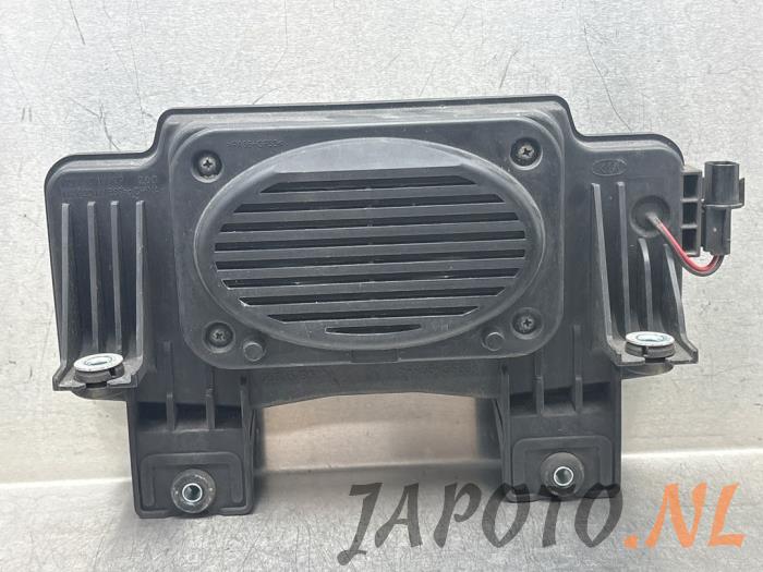 Luidspreker van een Kia Niro I (DE) 1.6 GDI Hybrid 2019