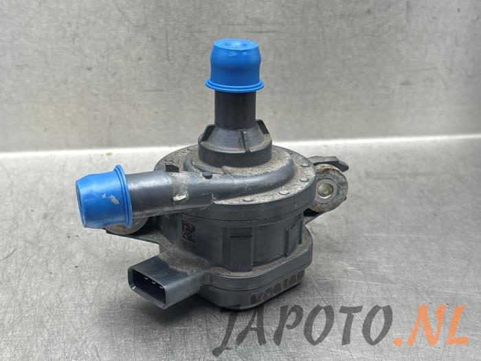 Gebruikte Waterpomp Toyota Prius (ZVW5) 1.8 16V Hybrid Prijs € 104,95 Margeregeling aangeboden door Japoto Parts B.V.