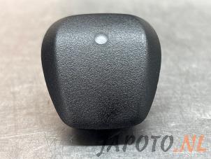 Gebruikte Lichtsensor Kia Stonic (YB) 1.0i T-GDi 12V Eco-Dynamics+ Prijs € 26,20 Margeregeling aangeboden door Japoto Parts B.V.