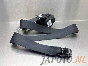 Gebruikte Veiligheidsgordel rechts-voor Suzuki Celerio (LF) 1.0 12V Dualjet Prijs € 157,50 Margeregeling aangeboden door Japoto Parts B.V.