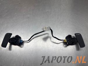 Gebruikte Schakelflipper set Mazda CX-5 I (KE,GH) 2.2 SkyActiv-D 150 16V 2WD Prijs € 41,95 Margeregeling aangeboden door Japoto Parts B.V.