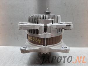 Gebruikte Dynamo Nissan Qashqai (J10) 2.0 16V Prijs € 52,45 Margeregeling aangeboden door Japoto Parts B.V.