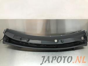 Gebruikte Paravent Mazda 2 Hybrid 1.5 12V Prijs € 104,95 Margeregeling aangeboden door Japoto Parts B.V.