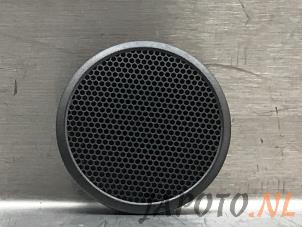 Gebruikte Tweeter Mazda CX-3 (DJ/DK) 2.0 SkyActiv-G 120 Prijs € 26,24 Margeregeling aangeboden door Japoto Parts B.V.