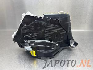 Gebruikte Deurslot Mechaniek 4Deurs links-voor Mazda 2 Hybrid 1.5 12V Prijs € 36,70 Margeregeling aangeboden door Japoto Parts B.V.