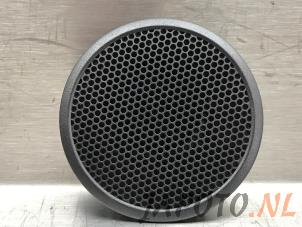 Gebruikte Tweeter Mazda CX-3 (DJ/DK) 2.0 SkyActiv-G 120 Prijs € 26,24 Margeregeling aangeboden door Japoto Parts B.V.