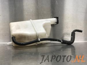 Gebruikte Expansievat Mazda 2 (DE) 1.3 16V S-VT High Power Prijs € 20,95 Margeregeling aangeboden door Japoto Parts B.V.