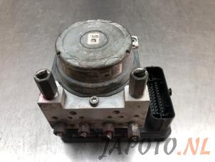 Gebruikte ABS Pomp Suzuki Baleno (EW/FW) 1.2 Dual Jet 16V Prijs € 157,49 Margeregeling aangeboden door Japoto Parts B.V.