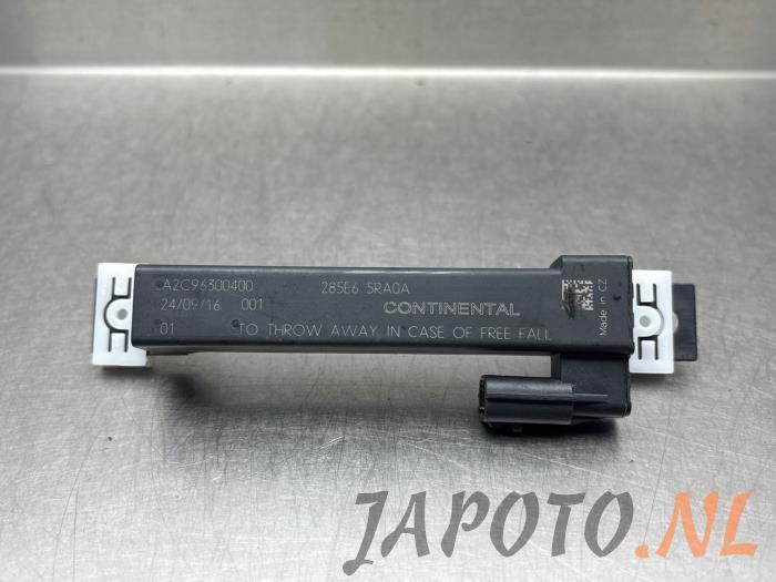 Gebruikte Keyless entry antenne Nissan Qashqai (J12) 1.3 DIG-T MHEV 16V Prijs € 20,95 Margeregeling aangeboden door Japoto Parts B.V.
