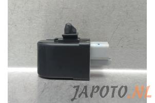 Gebruikte Diversen Kia Niro I (DE) 1.6 GDI Hybrid Prijs € 10,45 Margeregeling aangeboden door Japoto Parts B.V.