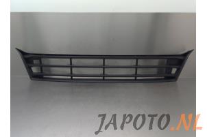 Gebruikte Grille Mitsubishi ASX 1.6 MIVEC 16V Prijs € 49,95 Margeregeling aangeboden door Japoto Parts B.V.