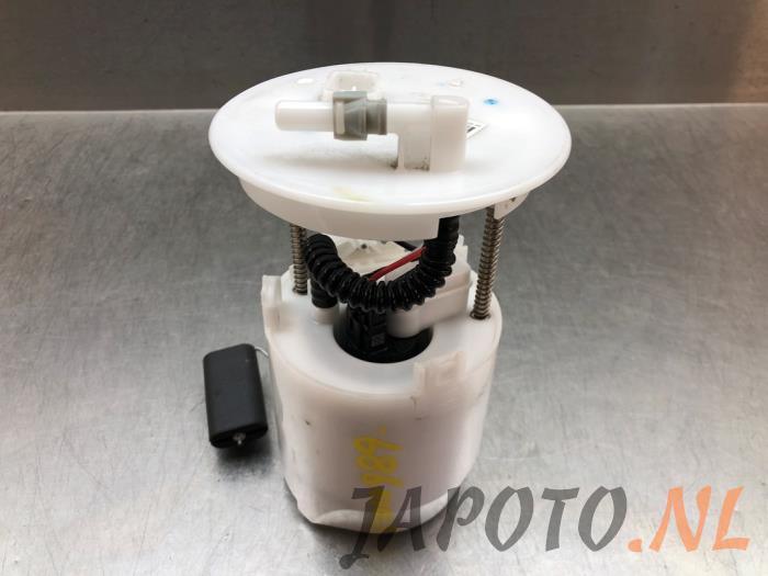 Gebruikte Tank element Pomp Suzuki Swift (ZCE/ZDE) 1.2 VVT 12V Hybrid Prijs € 104,95 Margeregeling aangeboden door Japoto Parts B.V.