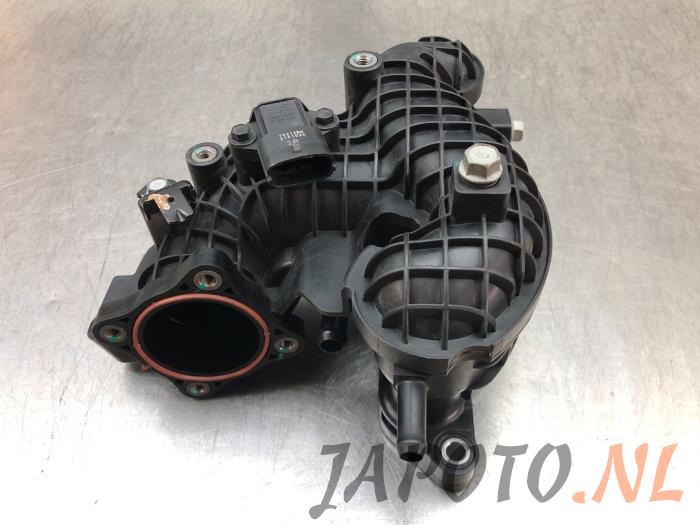 Gebruikte Inlaatspruitstuk Kia Picanto (JA) 1.0 T-GDI 12V Prijs € 157,45 Margeregeling aangeboden door Japoto Parts B.V.