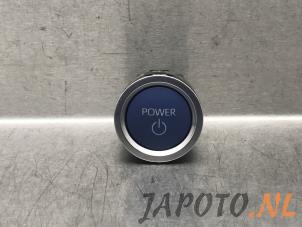 Gebruikte Start/Stop schakelaar Toyota Yaris IV (P21/PA1/PH1) 1.5 12V Hybrid Prijs € 15,70 Margeregeling aangeboden door Japoto Parts B.V.